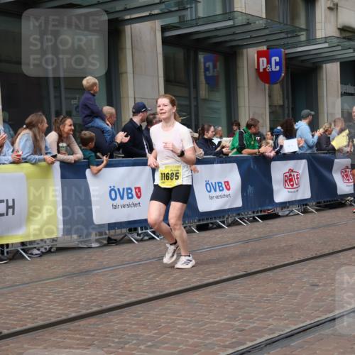 13.09.2026 - 21. swb-Marathon Bremen Strokosch-Dieckow http://msf.ph/oto/10303649 13.09.2026 10:51:46 Ziel 10218, 10588, 11277, 11285, 11371, 11376, 11487, 11555, 11784, 11869, 11877, 11962, 12349, 13578, 10162, 10183, 10281, 10334, 10348, 10467, 10544, 10641, 10763, 10862, 11145, 11273, 11542, 11685, 11733, 11777, 11787, 12329, 12424, 13631 meine-sportfotos.de