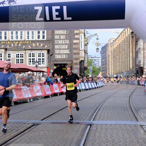 13.09.2026 - 21. swb-Marathon Bremen Tim E. http://msf.ph/oto/10303652 13.09.2026 10:46:53 Ziel 10590, 10897, 11110, 11155, 11287, 11356, 12035, 13511 meine-sportfotos.de