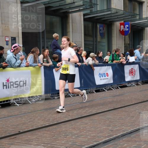 13.09.2026 - 21. swb-Marathon Bremen Strokosch-Dieckow http://msf.ph/oto/10303655 13.09.2026 10:51:46 Ziel 10218, 10588, 11277, 11285, 11371, 11376, 11487, 11555, 11784, 11869, 11877, 11962, 12349, 13578, 10162, 10183, 10281, 10334, 10348, 10467, 10544, 10641, 10763, 10862, 11145, 11273, 11542, 11685, 11733, 11777, 11787, 12329, 12424, 13631 meine-sportfotos.de