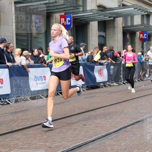 13.09.2026 - 21. swb-Marathon Bremen Strokosch-Dieckow http://msf.ph/oto/10303663 13.09.2026 10:51:47 Ziel 10218, 10588, 11277, 11285, 11371, 11376, 11487, 11555, 11784, 11869, 11877, 11962, 12349, 13578, 10162, 10183, 10281, 10334, 10348, 10467, 10544, 10641, 10763, 11145, 11273, 11542, 11685, 11733, 11777, 11787, 12329, 12424, 13631 meine-sportfotos.de