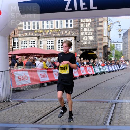 13.09.2026 - 21. swb-Marathon Bremen Tim E. http://msf.ph/oto/10303677 13.09.2026 10:46:54 Ziel 10590, 10897, 11110, 11155, 11287, 11356, 12035, 13511 meine-sportfotos.de