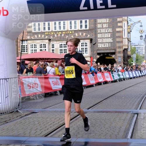 13.09.2026 - 21. swb-Marathon Bremen Tim E. http://msf.ph/oto/10303682 13.09.2026 10:46:54 Ziel 10590, 10897, 11110, 11155, 11287, 11356, 12035, 13511 meine-sportfotos.de