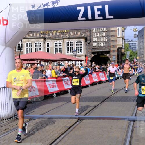 13.09.2026 - 21. swb-Marathon Bremen Tim E. http://msf.ph/oto/10303710 13.09.2026 10:47:07 Ziel 10289, 10445, 10504, 11199, 11212, 11608, 11661, 11783, 12364, 12375 meine-sportfotos.de