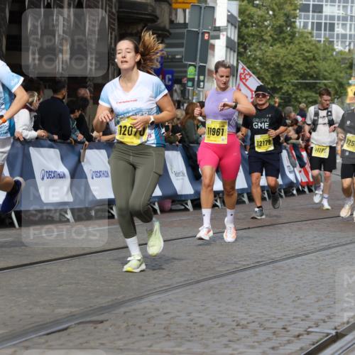 13.09.2026 - 21. swb-Marathon Bremen Strokosch-Dieckow http://msf.ph/oto/10303794 13.09.2026 10:50:55 Ziel 10233, 10267, 10525, 10764, 10840, 11220, 11276, 11622, 11664, 11742, 11753, 11774, 12052, 12078, 12309, 12447, 12488, 13544, 10200, 10808, 11087, 11339, 11537, 11625, 11626, 12004, 12303, 12407 meine-sportfotos.de