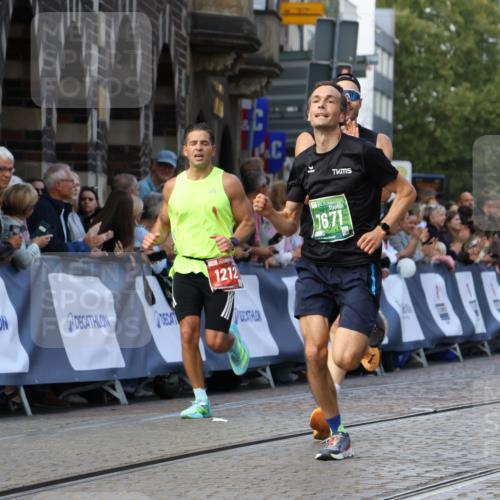 13.09.2026 - 21. swb-Marathon Bremen Strokosch-Dieckow http://msf.ph/oto/10303798 13.09.2026 12:56:54 Ziel 901, 1212, 1288, 4936, 13224, 365, 573, 6201, 7671 meine-sportfotos.de