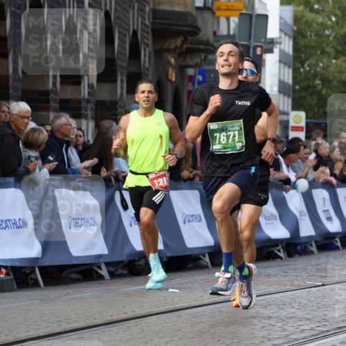 13.09.2026 - 21. swb-Marathon Bremen Strokosch-Dieckow http://msf.ph/oto/10303808 13.09.2026 12:56:54 Ziel 901, 1212, 1288, 4936, 13224, 365, 573, 6201, 7671 meine-sportfotos.de