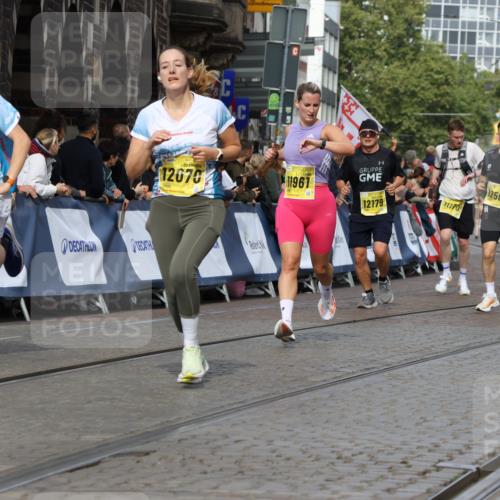 13.09.2026 - 21. swb-Marathon Bremen Strokosch-Dieckow http://msf.ph/oto/10303822 13.09.2026 10:50:55 Ziel 10233, 10267, 10525, 10764, 10840, 11220, 11276, 11622, 11664, 11742, 11753, 11774, 12052, 12078, 12309, 12447, 12488, 13544, 10200, 10808, 11087, 11339, 11537, 11625, 11626, 12004, 12303, 12407 meine-sportfotos.de