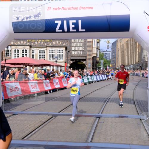 13.09.2026 - 21. swb-Marathon Bremen Tim E. http://msf.ph/oto/10303828 13.09.2026 10:47:16 Ziel 10289, 10445, 10504, 11060, 11199, 11212, 11344, 11608, 11661, 11783, 12364, 12375, 12415, 12470, 13613 meine-sportfotos.de