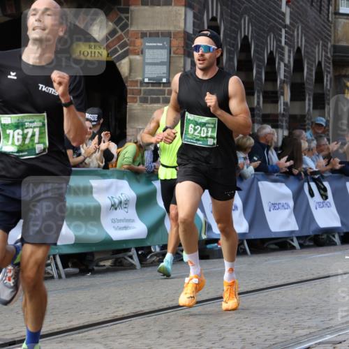 13.09.2026 - 21. swb-Marathon Bremen Strokosch-Dieckow http://msf.ph/oto/10303837 13.09.2026 12:56:56 Ziel 901, 1212, 1288, 4936, 13224, 365, 573, 850, 3368, 6201 meine-sportfotos.de