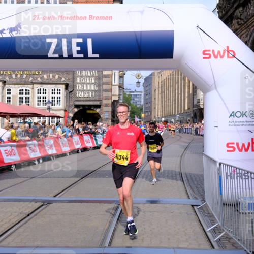 13.09.2026 - 21. swb-Marathon Bremen Tim E. http://msf.ph/oto/10303853 13.09.2026 10:47:17 Ziel 10289, 10445, 10504, 10744, 11060, 11199, 11212, 11344, 11608, 11661, 11783, 12364, 12375, 12415, 12470, 13613 meine-sportfotos.de