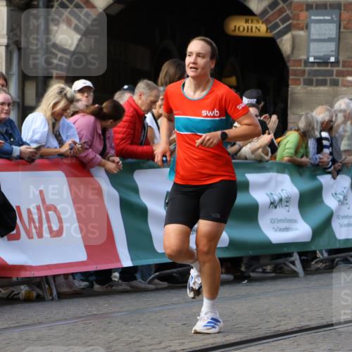 13.09.2026 - 21. swb-Marathon Bremen Strokosch-Dieckow http://msf.ph/oto/10303887 13.09.2026 12:57:03 Ziel 901, 1212, 1288, 4936, 7118, 850, 3368, 5912 meine-sportfotos.de