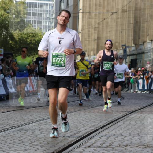 13.09.2026 - 21. swb-Marathon Bremen Strokosch-Dieckow http://msf.ph/oto/10303894 13.09.2026 13:23:58 Ziel 135, 672, 2371, 2409, 2485, 2490, 2560, 2627, 3078, 3138, 3173, 3642, 3856, 3939, 4601, 5011, 5116, 5231, 5908, 6157, 6648, 6843, 6848, 7216, 8095, 8290, 8560, 9088, 9196, 102, 776, 909, 1199, 2370, 2967, 3372, 5012, 5104, 5208, 5257, 5397, 5481, 5623, 5928, 6105, 6772, 7059, 7094, 8082, 8179, 9087, 9916, 13219 meine-sportfotos.de