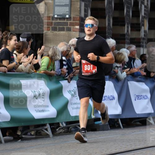 13.09.2026 - 21. swb-Marathon Bremen Strokosch-Dieckow http://msf.ph/oto/10303902 13.09.2026 12:57:06 Ziel 901, 1288, 4936, 7118, 7671, 850, 3368, 5912 meine-sportfotos.de