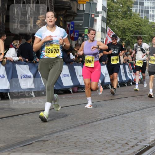 13.09.2026 - 21. swb-Marathon Bremen Strokosch-Dieckow http://msf.ph/oto/10303909 13.09.2026 10:50:55 Ziel 10233, 10267, 10525, 10764, 10840, 11220, 11276, 11622, 11664, 11742, 11753, 11774, 12052, 12078, 12309, 12447, 12488, 13544, 10200, 10808, 11087, 11339, 11537, 11625, 11626, 12004, 12303, 12407 meine-sportfotos.de