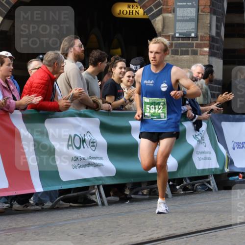 13.09.2026 - 21. swb-Marathon Bremen Strokosch-Dieckow http://msf.ph/oto/10303947 13.09.2026 12:57:13 Ziel 365, 573, 6201, 7118, 7671, 1875, 2986, 5912, 6264 meine-sportfotos.de