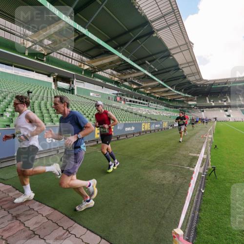 13.09.2026 - 21. swb-Marathon Bremen Michael Burmester http://msf.ph/oto/10304007 13.09.2026 12:47:54 Laufen im Stadion 382, 384, 538, 604, 621, 826, 868, 889, 1349, 1554, 1872, 1925, 2021, 2266, 2538, 2605, 2646, 2809, 2844, 2956, 3110, 3118, 3127, 3196, 3242, 3284, 3297, 3424, 3466, 3520, 3794, 3910, 4025, 4236, 4239, 4614, 4712, 4729, 4777, 4808, 4992, 5024, 5725, 5803, 5976, 6025, 6053, 6058, 6686, 6708, 6784, 6815, 6951, 7064, 7102, 7399, 7538, 7636, 7803, 7814, 7871, 8060, 8334, 8611, 8621, 8706, 8877, 8973, 8980, 8981, 8983, 9010, 9061, 9429, 9544, 9689, 9813, 9918, 13034 meine-sportfotos.de