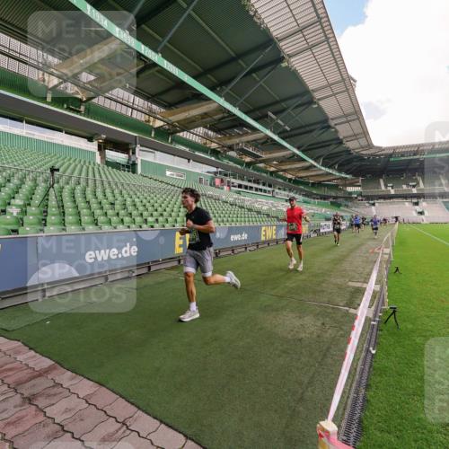 13.09.2026 - 21. swb-Marathon Bremen Michael Burmester http://msf.ph/oto/10304010 13.09.2026 12:47:56 Laufen im Stadion 382, 384, 538, 604, 621, 826, 868, 889, 1349, 1554, 1872, 1925, 2021, 2266, 2538, 2605, 2646, 2809, 2844, 2956, 3110, 3118, 3127, 3196, 3242, 3284, 3297, 3424, 3466, 3520, 3794, 3910, 4025, 4236, 4239, 4614, 4712, 4729, 4777, 4808, 4992, 5725, 5803, 5976, 6025, 6053, 6058, 6686, 6708, 6784, 6815, 6951, 7064, 7102, 7399, 7538, 7636, 7803, 7814, 7871, 8060, 8334, 8611, 8621, 8706, 8877, 8973, 8980, 8981, 8983, 9010, 9061, 9429, 9544, 9689, 9813, 9918, 13034 meine-sportfotos.de