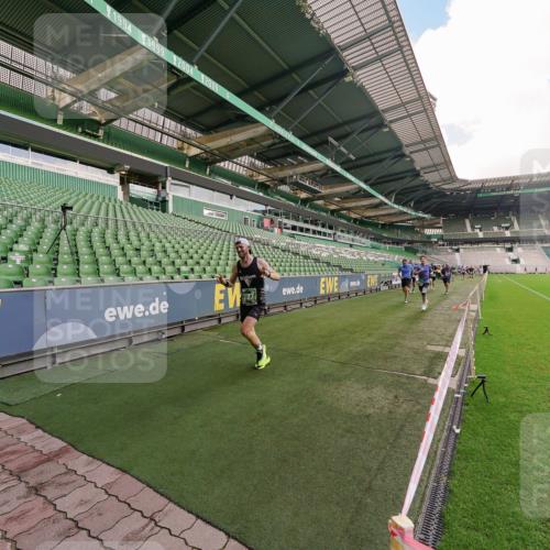 13.09.2026 - 21. swb-Marathon Bremen Michael Burmester http://msf.ph/oto/10304018 13.09.2026 12:47:59 Laufen im Stadion 382, 384, 604, 621, 826, 868, 889, 1349, 1554, 1872, 1925, 2021, 2266, 2538, 2605, 2646, 2844, 2956, 3110, 3118, 3127, 3196, 3242, 3284, 3297, 3424, 3466, 3520, 3794, 3910, 4025, 4236, 4239, 4614, 4712, 4729, 4732, 4777, 4808, 4992, 5725, 5803, 5976, 6025, 6053, 6058, 6686, 6708, 6784, 6815, 6951, 7064, 7102, 7399, 7538, 7636, 7803, 7814, 7871, 8060, 8334, 8611, 8621, 8706, 8877, 8973, 8980, 8981, 8983, 9010, 9035, 9061, 9429, 9544, 9689, 9813, 9918 meine-sportfotos.de