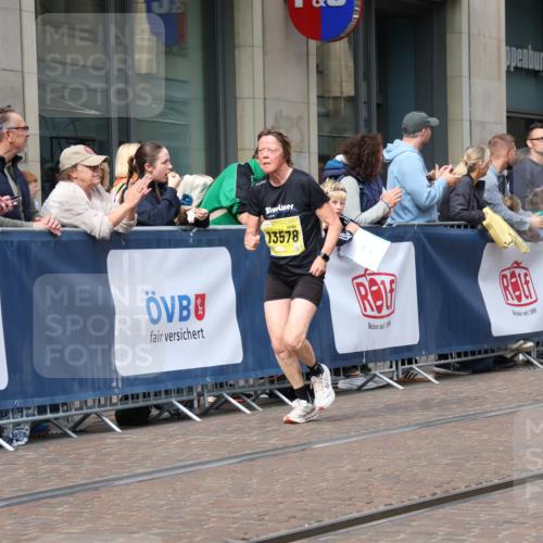 13.09.2026 - 21. swb-Marathon Bremen Strokosch-Dieckow http://msf.ph/oto/10304021 13.09.2026 10:52:09 Ziel 10761, 10812, 10906, 10958, 11109, 11350, 11371, 11604, 11605, 11610, 11669, 12319, 12361, 12439, 12533, 13578, 10183, 10218, 10588, 10641, 11277, 11285, 11376, 11487, 11555, 11685, 11777, 11784, 11869, 11877, 11962, 12349, 13578 meine-sportfotos.de