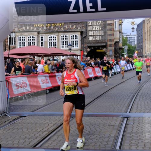 13.09.2026 - 21. swb-Marathon Bremen Tim E. http://msf.ph/oto/10304023 13.09.2026 10:47:30 Ziel 10319, 10744, 10898, 11060, 11187, 11269, 11462, 11650, 11651, 11814, 12048, 12298, 12415, 12470, 13528, 13545, 13589, 13613 meine-sportfotos.de