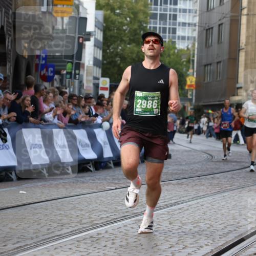 13.09.2026 - 21. swb-Marathon Bremen Strokosch-Dieckow http://msf.ph/oto/10304041 13.09.2026 12:57:27 Ziel 365, 573, 850, 3368, 5912, 6201, 919, 4795 meine-sportfotos.de