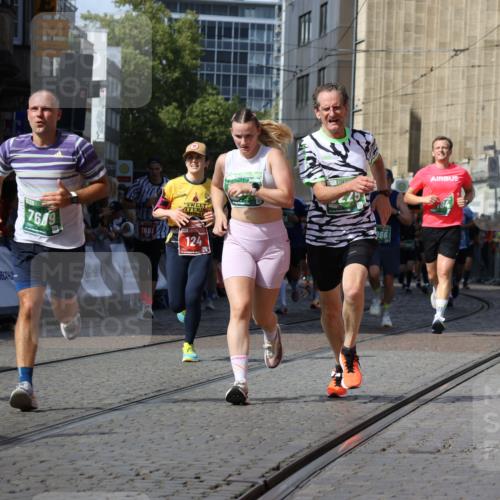 13.09.2026 - 21. swb-Marathon Bremen Strokosch-Dieckow http://msf.ph/oto/10304057 13.09.2026 13:30:05 Ziel 109, 124, 454, 716, 1073, 1173, 1581, 1861, 2289, 3320, 3618, 3667, 3908, 4115, 4524, 4575, 4576, 6006, 6127, 6384, 6725, 6930, 7079, 7093, 7384, 7884, 8267, 8481, 8594, 8612, 8771, 8899, 9049, 9534, 9747, 9770, 10013, 13031, 881, 1909, 1938, 2265, 2364, 4763, 5615, 6225, 6942, 6992, 6994, 7184, 7609, 7932, 7966, 8105, 8115, 8441, 9015, 9412, 9529 meine-sportfotos.de