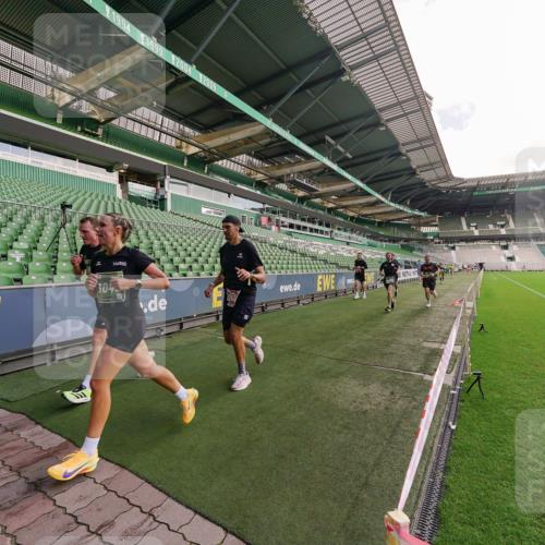 13.09.2026 - 21. swb-Marathon Bremen Michael Burmester http://msf.ph/oto/10304074 13.09.2026 12:48:36 Laufen im Stadion 382, 384, 524, 572, 621, 826, 889, 899, 1349, 1723, 1748, 1872, 1925, 2266, 2287, 2605, 2646, 2844, 2956, 3043, 3110, 3118, 3127, 3197, 3242, 3276, 3284, 3297, 3330, 3466, 3794, 3910, 3973, 4025, 4082, 4239, 4247, 4614, 4712, 4729, 4732, 4852, 4898, 4990, 4992, 5424, 5517, 5570, 5648, 5803, 5976, 6025, 6058, 6692, 6708, 6784, 6951, 7064, 7399, 7538, 7636, 7803, 7876, 8060, 8611, 8621, 8706, 8877, 8973, 8980, 8981, 9010, 9035, 9061, 9429, 9689, 9918, 195 meine-sportfotos.de