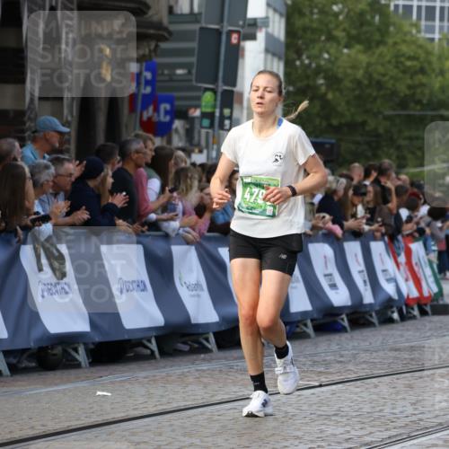 13.09.2026 - 21. swb-Marathon Bremen Strokosch-Dieckow http://msf.ph/oto/10304084 13.09.2026 12:57:31 Ziel 365, 850, 3368, 5912, 919, 4795 meine-sportfotos.de