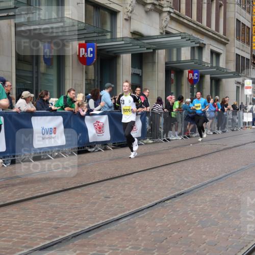 13.09.2026 - 21. swb-Marathon Bremen Strokosch-Dieckow http://msf.ph/oto/10304096 13.09.2026 10:52:11 Ziel 10193, 10761, 10812, 10906, 10958, 11109, 11144, 11350, 11362, 11604, 11605, 11610, 11669, 12319, 12361, 12439, 12533, 10218, 10588, 11277, 11285, 11371, 11376, 11487, 11555, 11784, 11869, 11877, 11962, 12349, 13578 meine-sportfotos.de