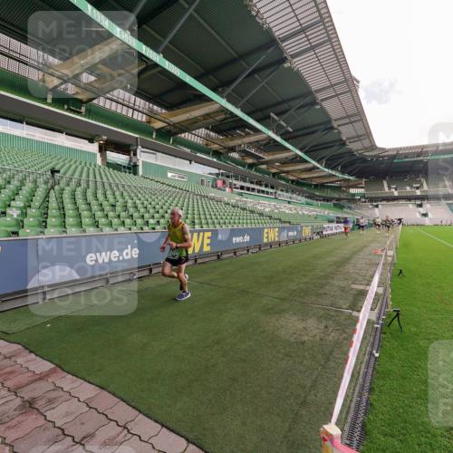 13.09.2026 - 21. swb-Marathon Bremen Michael Burmester http://msf.ph/oto/10304105 13.09.2026 12:48:48 Laufen im Stadion 382, 384, 524, 572, 621, 826, 889, 899, 1349, 1723, 1748, 1872, 1925, 2266, 2287, 2605, 2750, 2844, 2909, 2956, 3043, 3110, 3127, 3197, 3242, 3276, 3330, 3466, 3794, 3910, 3973, 4033, 4082, 4247, 4614, 4712, 4732, 4743, 4852, 4898, 4990, 4992, 5424, 5517, 5570, 5594, 5648, 5803, 6025, 6058, 6692, 6708, 6784, 6842, 6951, 7064, 7399, 7538, 7636, 7803, 7876, 8611, 8621, 8706, 8877, 8973, 8980, 8981, 9010, 9035, 9429, 9689, 195 meine-sportfotos.de