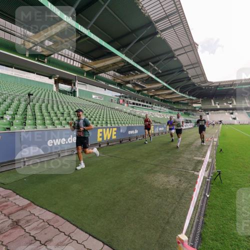 13.09.2026 - 21. swb-Marathon Bremen Michael Burmester http://msf.ph/oto/10304140 13.09.2026 12:49:07 Laufen im Stadion 382, 384, 524, 572, 670, 779, 826, 889, 899, 1349, 1517, 1605, 1723, 1748, 1872, 1925, 2287, 2288, 2605, 2750, 2844, 2909, 2956, 3043, 3110, 3127, 3197, 3242, 3276, 3330, 3466, 3625, 3910, 3973, 4033, 4082, 4247, 4384, 4712, 4732, 4743, 4852, 4898, 4990, 5424, 5517, 5570, 5585, 5594, 5648, 6025, 6058, 6652, 6692, 6842, 6906, 6951, 7064, 7109, 7115, 7399, 7636, 7803, 7876, 8611, 8706, 8877, 8973, 8981, 9010, 9035, 9429, 195 meine-sportfotos.de