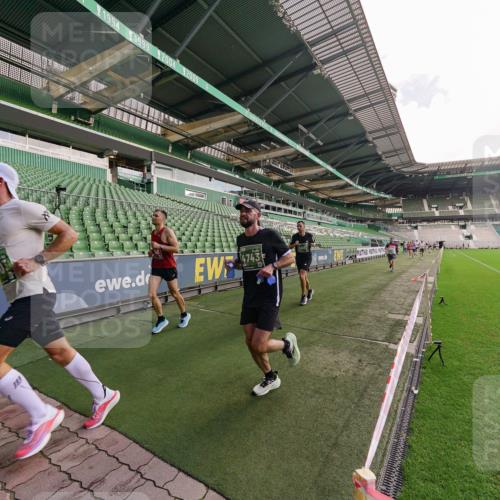 13.09.2026 - 21. swb-Marathon Bremen Michael Burmester http://msf.ph/oto/10304148 13.09.2026 12:49:09 Laufen im Stadion 382, 384, 524, 572, 663, 670, 779, 826, 889, 899, 1349, 1517, 1605, 1723, 1748, 1872, 1925, 2052, 2287, 2288, 2347, 2605, 2750, 2844, 2909, 2956, 3043, 3110, 3127, 3197, 3242, 3276, 3330, 3466, 3625, 3910, 3973, 4033, 4082, 4247, 4384, 4712, 4732, 4743, 4852, 4898, 4990, 5111, 5424, 5517, 5570, 5585, 5594, 5648, 6025, 6058, 6652, 6692, 6842, 6906, 6951, 7064, 7109, 7115, 7399, 7636, 7803, 7876, 8611, 8706, 8877, 8973, 8981, 9010, 9035, 9429, 195 meine-sportfotos.de