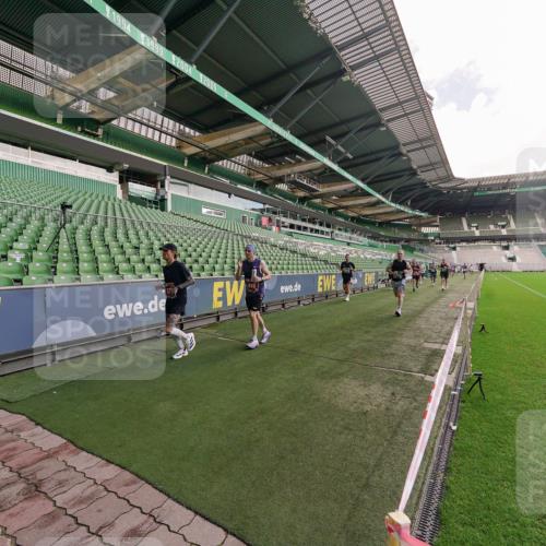 13.09.2026 - 21. swb-Marathon Bremen Michael Burmester http://msf.ph/oto/10304180 13.09.2026 12:49:24 Laufen im Stadion 382, 469, 524, 572, 663, 670, 779, 826, 889, 899, 1349, 1517, 1605, 1723, 1748, 1872, 1925, 2052, 2287, 2288, 2347, 2605, 2750, 2844, 2909, 3043, 3110, 3127, 3197, 3276, 3330, 3625, 3910, 3973, 4033, 4082, 4247, 4384, 4712, 4732, 4743, 4852, 4898, 4990, 5111, 5377, 5383, 5424, 5517, 5570, 5585, 5594, 5648, 6058, 6652, 6692, 6842, 6906, 6951, 7064, 7109, 7115, 7121, 7399, 7636, 7803, 7876, 8706, 8877, 8973, 8981, 9010, 9035, 9429, 195 meine-sportfotos.de