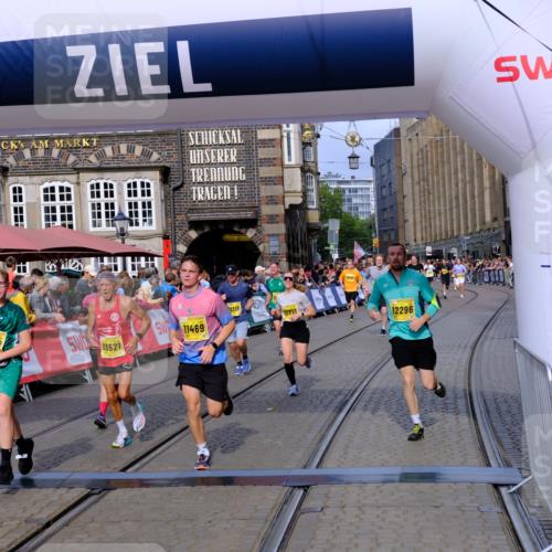 13.09.2026 - 21. swb-Marathon Bremen Tim E. http://msf.ph/oto/10304205 13.09.2026 10:47:47 Ziel 10189, 10223, 10270, 10310, 10594, 10807, 10873, 10898, 11130, 11269, 11469, 11646, 11809, 12195, 12296, 12318, 13521, 13528, 13545 meine-sportfotos.de