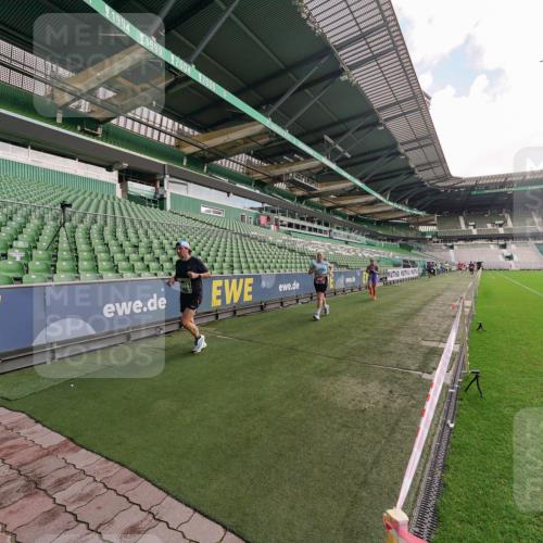 13.09.2026 - 21. swb-Marathon Bremen Michael Burmester http://msf.ph/oto/10304232 13.09.2026 12:49:51 Laufen im Stadion 469, 524, 572, 663, 670, 779, 826, 899, 1349, 1513, 1517, 1605, 1723, 1748, 1998, 2052, 2130, 2287, 2288, 2291, 2347, 2360, 2605, 2750, 2909, 3043, 3197, 3276, 3330, 3625, 3647, 3973, 4033, 4082, 4247, 4384, 4732, 4743, 4852, 4888, 4898, 4990, 5111, 5314, 5377, 5383, 5424, 5517, 5570, 5585, 5594, 5620, 5636, 5648, 6267, 6652, 6668, 6692, 6842, 6901, 6906, 6951, 7064, 7109, 7115, 7121, 7636, 7876, 9035, 195 meine-sportfotos.de