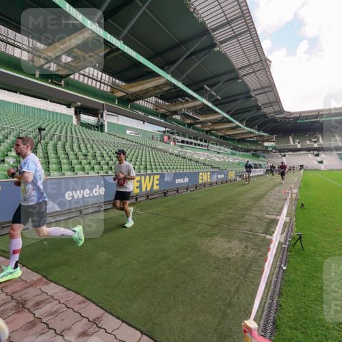 13.09.2026 - 21. swb-Marathon Bremen Michael Burmester http://msf.ph/oto/10304248 13.09.2026 12:50:06 Laufen im Stadion 469, 524, 572, 663, 670, 779, 899, 1510, 1513, 1517, 1605, 1723, 1748, 1998, 2052, 2130, 2287, 2288, 2291, 2295, 2347, 2360, 2442, 2444, 2750, 2909, 3043, 3197, 3276, 3330, 3625, 3647, 3808, 3973, 4023, 4033, 4082, 4247, 4368, 4384, 4559, 4732, 4743, 4852, 4888, 4898, 4990, 5066, 5111, 5155, 5314, 5377, 5383, 5424, 5517, 5532, 5570, 5585, 5594, 5620, 5627, 5636, 5648, 6267, 6471, 6652, 6668, 6692, 6842, 6901, 6906, 7109, 7115, 7121, 7876, 9035, 195 meine-sportfotos.de