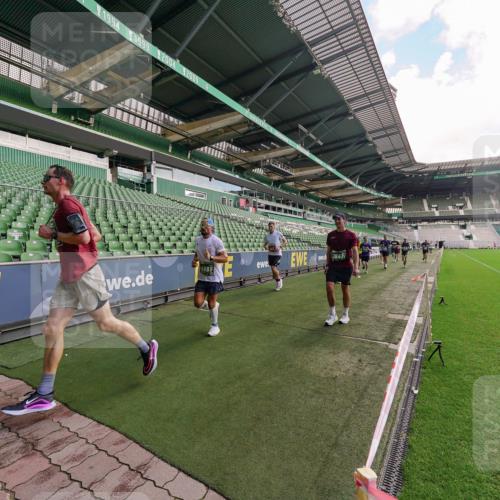 13.09.2026 - 21. swb-Marathon Bremen Michael Burmester http://msf.ph/oto/10304260 13.09.2026 12:50:15 Laufen im Stadion 335, 469, 524, 572, 663, 670, 771, 779, 899, 1510, 1513, 1517, 1605, 1613, 1723, 1748, 1970, 1998, 2052, 2130, 2287, 2288, 2291, 2295, 2347, 2360, 2442, 2444, 2750, 2909, 3043, 3197, 3276, 3330, 3484, 3625, 3647, 3808, 3973, 4023, 4033, 4082, 4247, 4368, 4384, 4473, 4559, 4743, 4852, 4888, 4898, 4990, 5066, 5111, 5155, 5314, 5377, 5383, 5424, 5517, 5532, 5570, 5585, 5594, 5620, 5627, 5636, 5648, 6267, 6471, 6652, 6668, 6692, 6842, 6901, 6906, 7109, 7115, 7121, 7876, 195 meine-sportfotos.de