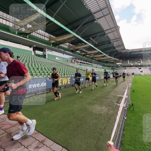 13.09.2026 - 21. swb-Marathon Bremen Michael Burmester http://msf.ph/oto/10304269 13.09.2026 12:50:17 Laufen im Stadion 335, 469, 524, 572, 663, 670, 771, 779, 899, 1510, 1513, 1517, 1605, 1613, 1723, 1748, 1970, 1998, 2052, 2130, 2287, 2288, 2291, 2295, 2347, 2360, 2442, 2444, 2750, 2909, 3043, 3197, 3330, 3484, 3625, 3647, 3808, 3959, 3973, 4023, 4033, 4082, 4247, 4368, 4384, 4473, 4559, 4743, 4852, 4888, 4898, 4990, 5066, 5111, 5155, 5314, 5377, 5383, 5424, 5517, 5532, 5570, 5585, 5594, 5620, 5627, 5636, 5648, 5696, 6267, 6471, 6652, 6668, 6692, 6842, 6901, 6906, 7109, 7115, 7121, 195 meine-sportfotos.de