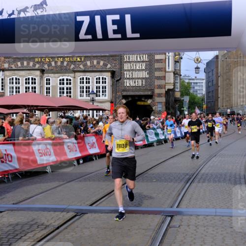 13.09.2026 - 21. swb-Marathon Bremen Tim E. http://msf.ph/oto/10304270 13.09.2026 10:47:52 Ziel 10189, 10210, 10223, 10270, 10310, 10393, 10594, 10807, 10860, 10873, 11130, 11469, 11646, 11809, 11894, 12077, 12296, 12318, 12547, 13521 meine-sportfotos.de
