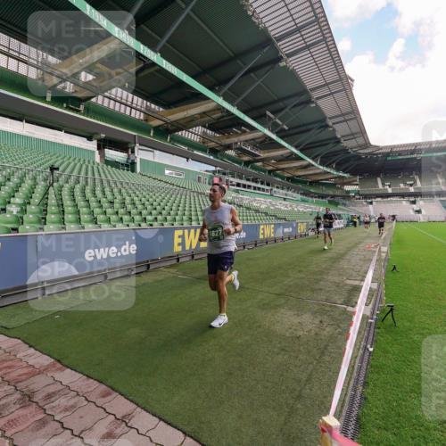 13.09.2026 - 21. swb-Marathon Bremen Michael Burmester http://msf.ph/oto/10304295 13.09.2026 12:50:26 Laufen im Stadion 335, 469, 524, 663, 670, 771, 779, 899, 1510, 1513, 1517, 1605, 1613, 1723, 1748, 1970, 1998, 2052, 2130, 2288, 2291, 2295, 2347, 2360, 2442, 2444, 2750, 2909, 3043, 3197, 3330, 3484, 3625, 3647, 3808, 3959, 3973, 4023, 4033, 4247, 4368, 4384, 4473, 4559, 4743, 4852, 4888, 4990, 5066, 5111, 5155, 5314, 5377, 5383, 5521, 5532, 5570, 5585, 5594, 5620, 5627, 5636, 5648, 5696, 6267, 6471, 6652, 6668, 6692, 6842, 6901, 6906, 7109, 7115, 7121, 8033, 195 meine-sportfotos.de