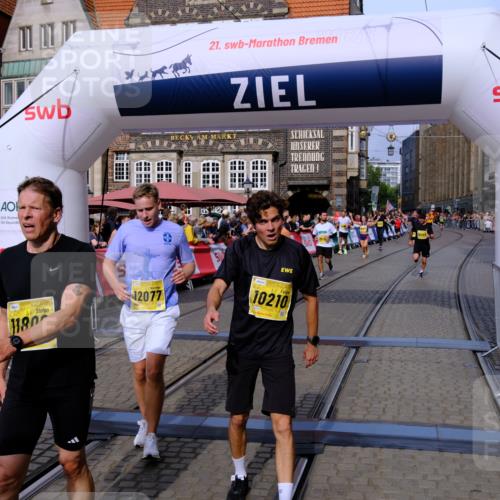 13.09.2026 - 21. swb-Marathon Bremen Tim E. http://msf.ph/oto/10304372 13.09.2026 10:47:58 Ziel 10172, 10210, 10223, 10270, 10393, 10592, 10594, 10860, 10873, 11018, 11130, 11469, 11634, 11646, 11809, 11894, 12077, 12296, 12318, 12547, 12558, 13521 meine-sportfotos.de