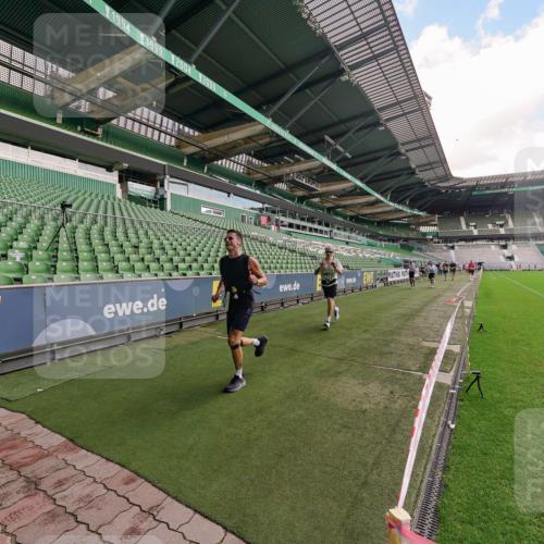 13.09.2026 - 21. swb-Marathon Bremen Michael Burmester http://msf.ph/oto/10304389 13.09.2026 12:51:15 Laufen im Stadion 235, 335, 469, 663, 670, 734, 771, 863, 1043, 1125, 1146, 1162, 1455, 1510, 1513, 1605, 1613, 1970, 1998, 2052, 2130, 2291, 2295, 2347, 2360, 2442, 2444, 2447, 2759, 2847, 3440, 3484, 3566, 3625, 3647, 3703, 3808, 3959, 4023, 4165, 4368, 4429, 4473, 4559, 4571, 4573, 4582, 4727, 4781, 4782, 4888, 4895, 5066, 5079, 5111, 5155, 5168, 5314, 5377, 5379, 5383, 5521, 5532, 5620, 5627, 5636, 5696, 6267, 6274, 6471, 6652, 6668, 6901, 6906, 7121, 8033, 8798 meine-sportfotos.de