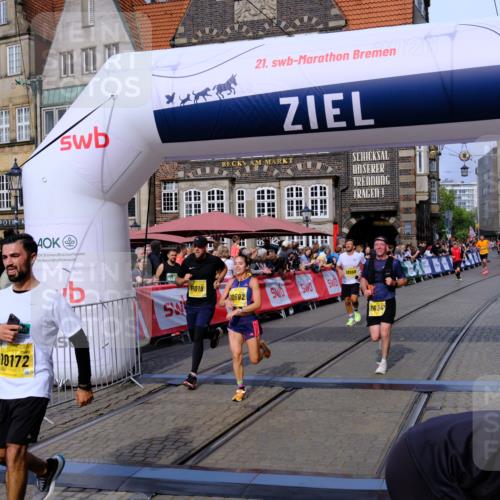 13.09.2026 - 21. swb-Marathon Bremen Tim E. http://msf.ph/oto/10304408 13.09.2026 10:48:03 Ziel 10172, 10210, 10393, 10592, 10594, 10860, 11018, 11130, 11360, 11634, 11809, 11894, 12077, 12278, 12547, 12558 meine-sportfotos.de