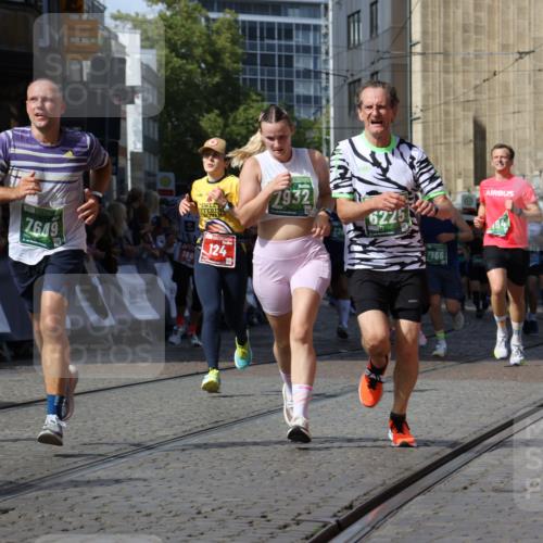 13.09.2026 - 21. swb-Marathon Bremen Strokosch-Dieckow http://msf.ph/oto/10304410 13.09.2026 13:30:05 Ziel 109, 124, 454, 716, 1073, 1173, 1581, 1861, 2289, 3320, 3618, 3667, 3908, 4115, 4524, 4575, 4576, 6006, 6127, 6384, 6725, 6930, 7079, 7093, 7384, 7884, 8267, 8481, 8594, 8612, 8771, 8899, 9049, 9534, 9747, 9770, 10013, 13031, 881, 1909, 1938, 2265, 2364, 4763, 5615, 6225, 6942, 6992, 6994, 7184, 7609, 7932, 7966, 8105, 8115, 8441, 9015, 9412, 9529 meine-sportfotos.de