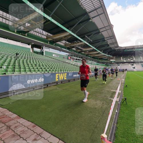 13.09.2026 - 21. swb-Marathon Bremen Michael Burmester http://msf.ph/oto/10304413 13.09.2026 12:51:30 Laufen im Stadion 235, 335, 469, 734, 771, 863, 1043, 1125, 1146, 1162, 1232, 1455, 1492, 1510, 1513, 1613, 1955, 1970, 1998, 2008, 2130, 2291, 2295, 2360, 2442, 2444, 2447, 2759, 2847, 3440, 3484, 3566, 3647, 3703, 3808, 3830, 3899, 3959, 3988, 4023, 4165, 4283, 4368, 4429, 4473, 4475, 4559, 4571, 4573, 4582, 4651, 4727, 4781, 4782, 4888, 4895, 5066, 5079, 5155, 5168, 5314, 5379, 5521, 5532, 5620, 5627, 5636, 5696, 6267, 6274, 6471, 6668, 6901, 8033, 8798 meine-sportfotos.de
