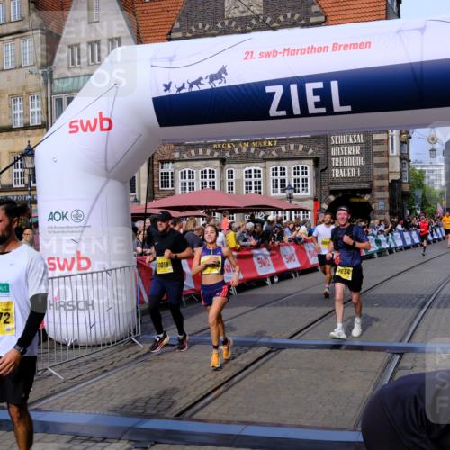 13.09.2026 - 21. swb-Marathon Bremen Tim E. http://msf.ph/oto/10304414 13.09.2026 10:48:03 Ziel 10172, 10210, 10393, 10592, 10594, 10860, 11018, 11130, 11360, 11634, 11809, 11894, 12077, 12278, 12547, 12558 meine-sportfotos.de