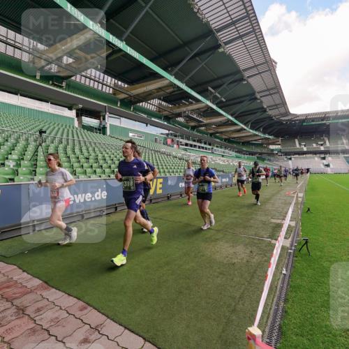 13.09.2026 - 21. swb-Marathon Bremen Michael Burmester http://msf.ph/oto/10304421 13.09.2026 12:51:33 Laufen im Stadion 235, 335, 734, 771, 863, 1043, 1125, 1146, 1162, 1232, 1455, 1492, 1510, 1513, 1613, 1955, 1970, 1998, 2008, 2130, 2291, 2295, 2360, 2442, 2444, 2447, 2498, 2759, 2847, 3085, 3440, 3484, 3566, 3647, 3703, 3808, 3830, 3899, 3959, 3988, 4023, 4165, 4283, 4368, 4429, 4473, 4475, 4559, 4571, 4573, 4582, 4651, 4727, 4781, 4782, 4888, 4895, 5066, 5079, 5155, 5168, 5314, 5379, 5521, 5532, 5620, 5627, 5636, 5696, 6267, 6274, 6471, 6668, 6901, 8033, 8798 meine-sportfotos.de