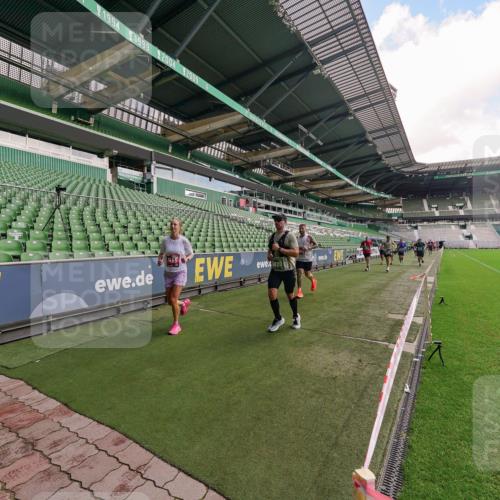13.09.2026 - 21. swb-Marathon Bremen Michael Burmester http://msf.ph/oto/10304428 13.09.2026 12:51:35 Laufen im Stadion 235, 335, 734, 771, 863, 1043, 1125, 1146, 1162, 1232, 1455, 1492, 1510, 1513, 1613, 1955, 1970, 1998, 2008, 2130, 2291, 2295, 2360, 2442, 2444, 2447, 2498, 2759, 2847, 3085, 3440, 3484, 3566, 3647, 3703, 3808, 3830, 3899, 3959, 3988, 4023, 4165, 4283, 4368, 4429, 4473, 4475, 4559, 4571, 4573, 4582, 4651, 4727, 4781, 4782, 4888, 4895, 5066, 5079, 5155, 5168, 5314, 5379, 5521, 5532, 5620, 5627, 5636, 5696, 6267, 6274, 6471, 6668, 6901, 8033, 8798 meine-sportfotos.de