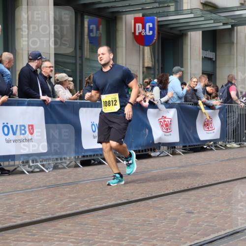 13.09.2026 - 21. swb-Marathon Bremen Strokosch-Dieckow http://msf.ph/oto/10304435 13.09.2026 10:52:31 Ziel 10193, 10304, 10339, 10652, 10734, 10827, 10863, 10906, 11002, 11038, 11109, 11144, 11238, 11362, 11386, 11597, 11766, 12019, 12338, 12399, 10761, 10812, 10958, 11350, 11371, 11604, 11605, 11610, 11669, 12319, 12361, 12439, 12533, 13578 meine-sportfotos.de