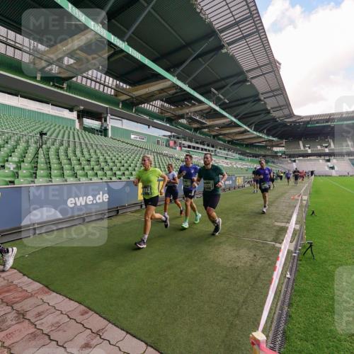 13.09.2026 - 21. swb-Marathon Bremen Michael Burmester http://msf.ph/oto/10304437 13.09.2026 12:51:40 Laufen im Stadion 107, 235, 335, 683, 734, 771, 863, 1043, 1125, 1146, 1162, 1232, 1455, 1492, 1510, 1513, 1613, 1955, 1970, 1998, 2008, 2130, 2295, 2442, 2444, 2447, 2498, 2759, 2767, 2847, 3085, 3336, 3440, 3448, 3484, 3566, 3647, 3703, 3808, 3830, 3899, 3959, 3988, 4023, 4165, 4283, 4368, 4429, 4473, 4475, 4559, 4571, 4573, 4582, 4651, 4727, 4781, 4782, 4888, 4895, 5066, 5079, 5155, 5168, 5314, 5379, 5521, 5532, 5620, 5627, 5636, 5696, 6267, 6274, 6471, 6668, 6901, 8033, 8798 meine-sportfotos.de
